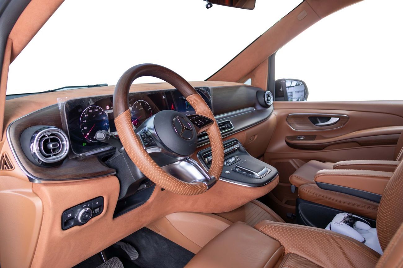 Mercedes-Benz V 300 GCC-VIP Upgrades-Exclusive Transportation-Warranty till 2027