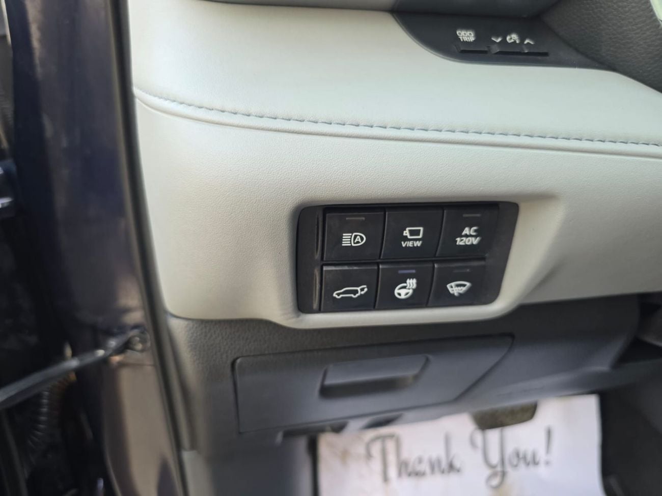 تويوتا هايلاندر Panoramic Roof , 360 camera and Parking sensors