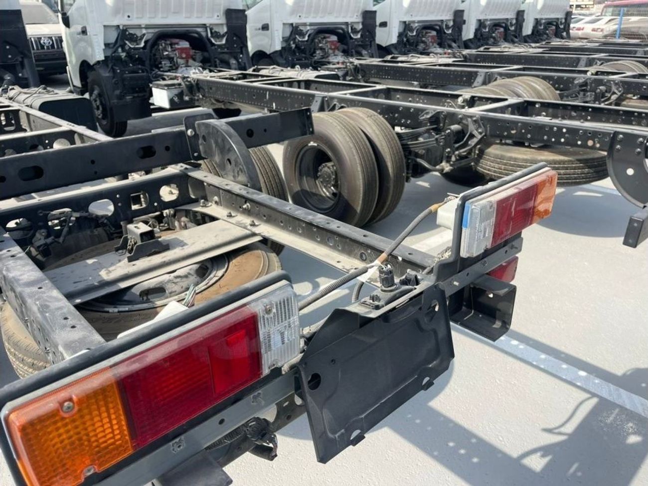 Hino 300 2023 HINO 916 4X2 TURBO DIESEL MANUAL ZERO KM