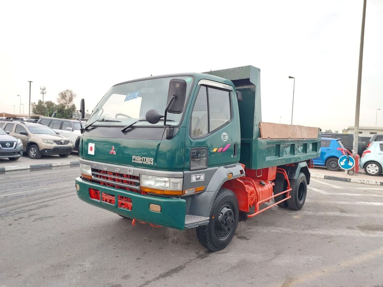 Mitsubishi Fighter (RAMADAN OFFER) MITSIBISHI FIGHTER MIGNON TRUCK RHD 1995 MODEL 8.2 L DIESEL MANUAL(PM01085)