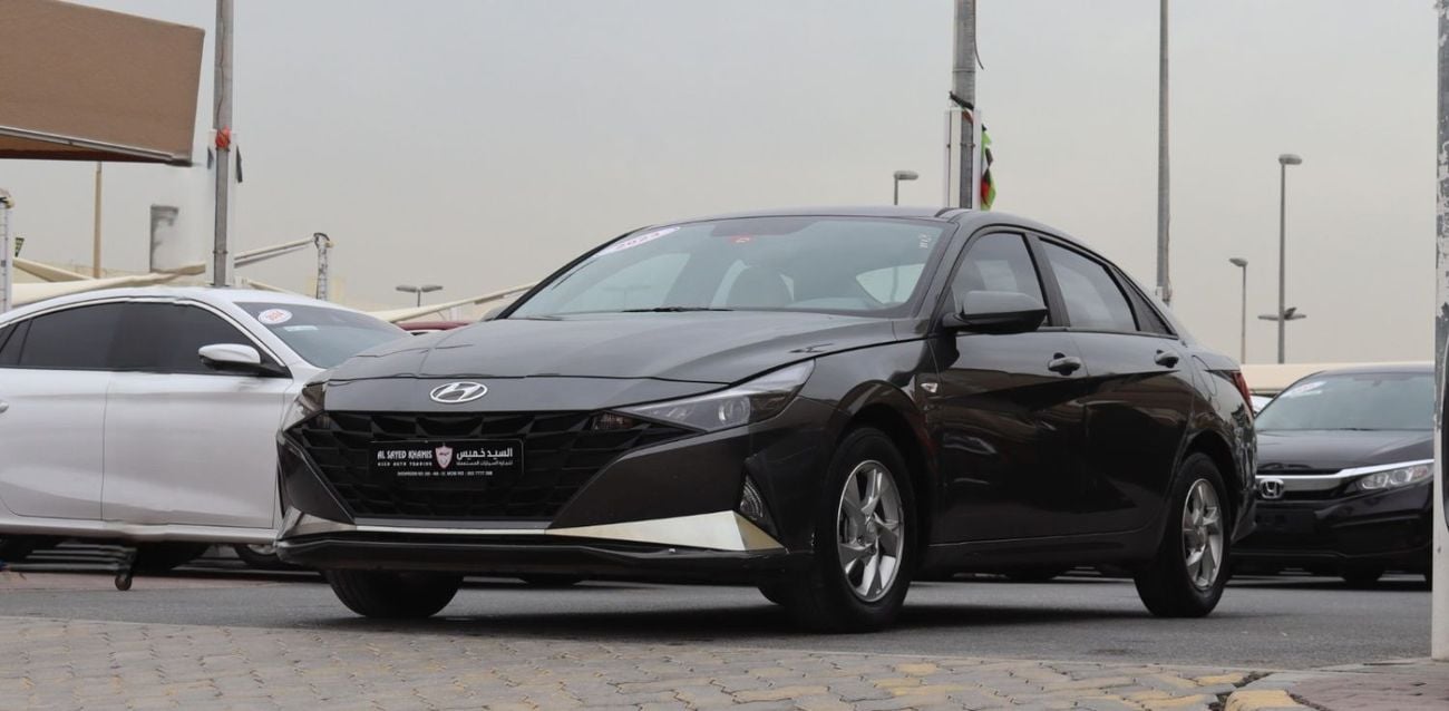 هيونداي إلانترا هيونداى إلنترا 2023 - خليجى - بدون حوادث - محرك 1.6- ممشى قليل - حاله ممتازه من الداخل والخارج