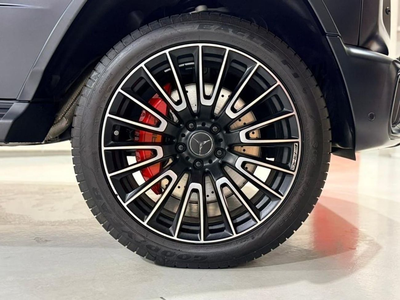 Mercedes-Benz G 63 AMG STD 4.0L NIGHT PACKGE