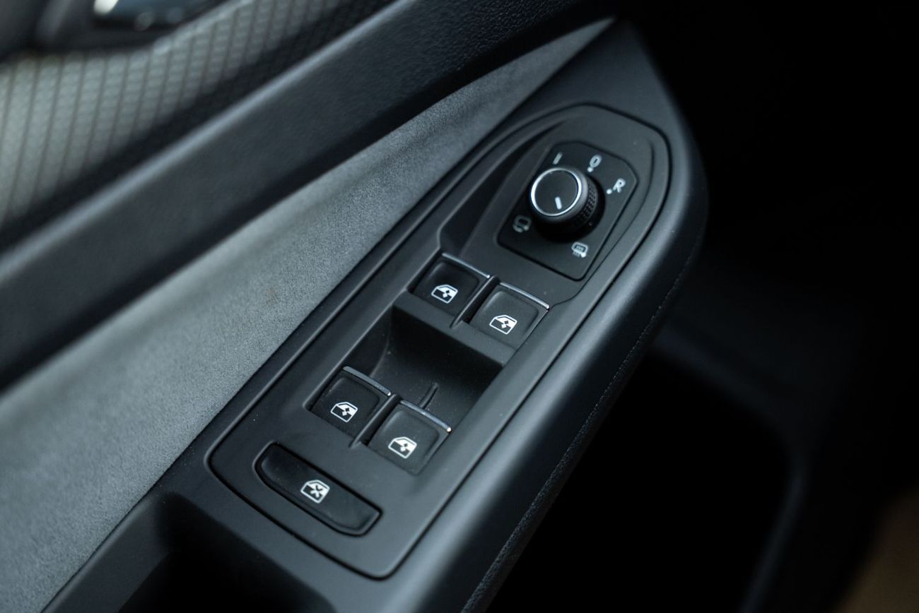 فولكس واجن جولف ار 2023 Agency Warranty Full Service History GCC Low Mileage