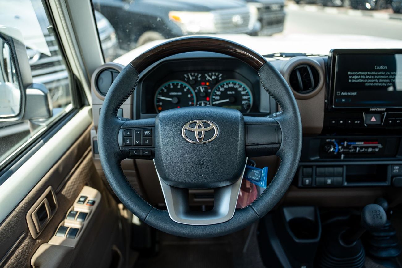 تويوتا لاند كروزر Toyota Land Cruiser LC76Hardtop2025 4.0L Petrol4WD Transmission A