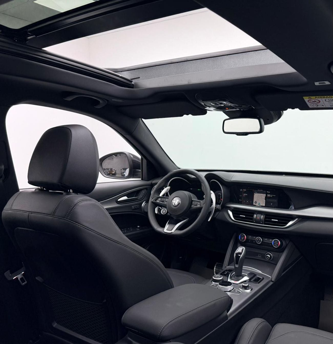 ألفا روميو ستيلفيو 2025 Alfa Romeo Stelvio Q4 Veloce, 5 Years Warranty + Service Pack, Delivery Kms, Fully Loaded, GCC