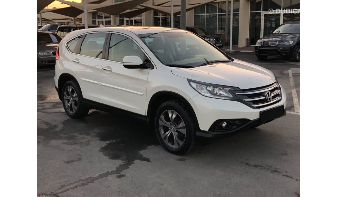 Honda CR-V Honda CRV model 2014 GCC CAR PERFECT CONDITION FULL OPTION