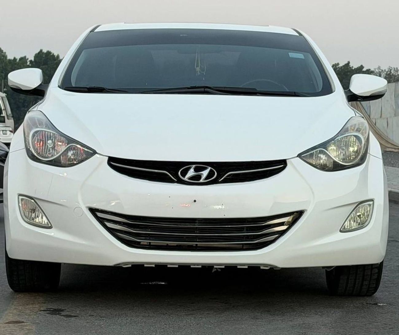 هيونداي إلانترا السيارة بحالة ممتازة جدا