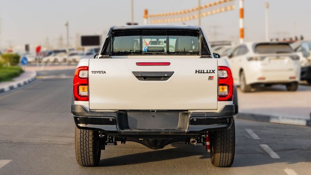 تويوتا هيلوكس 2026 Toyota Hilux GR-Sport 4.0L AT Petrol (White)