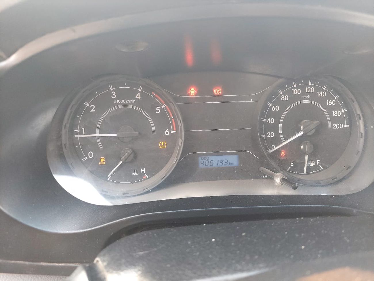 Toyota Hilux DC 2.4L 4WD DIESEL MANUAL TRANSMISSION