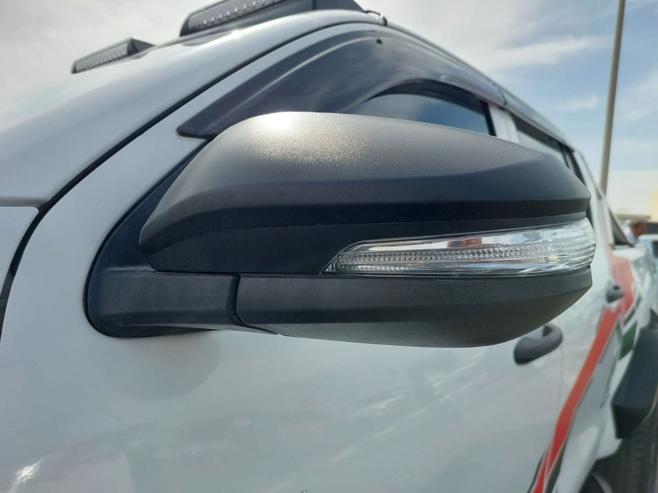 Toyota Hilux (RAMADAN OFFER) TOYOTA HILUX PICKUP RHD 2022 MODEL 2.4 L DIESEL AUTOMATIC(PM70393)