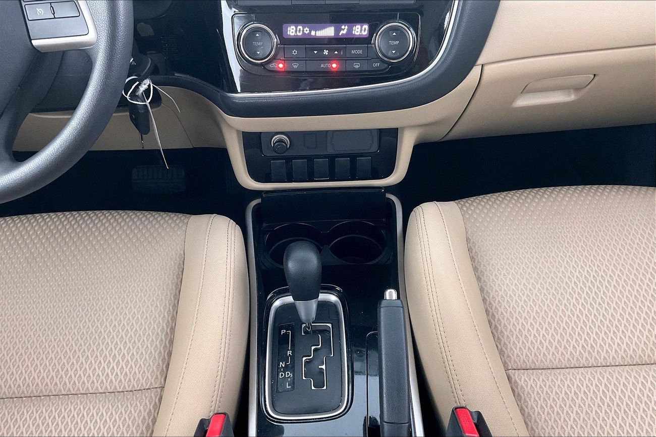 Mitsubishi Outlander GLX Basic | Guaranteed Warranty | 0 Down Payment