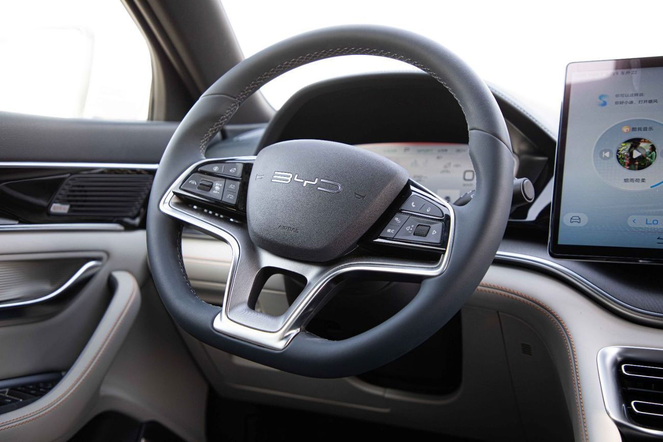 بي واي دي سونغ بلس 2024 BYD Song Plus Honor Flagship Plus - White Inside Blue | Export Only