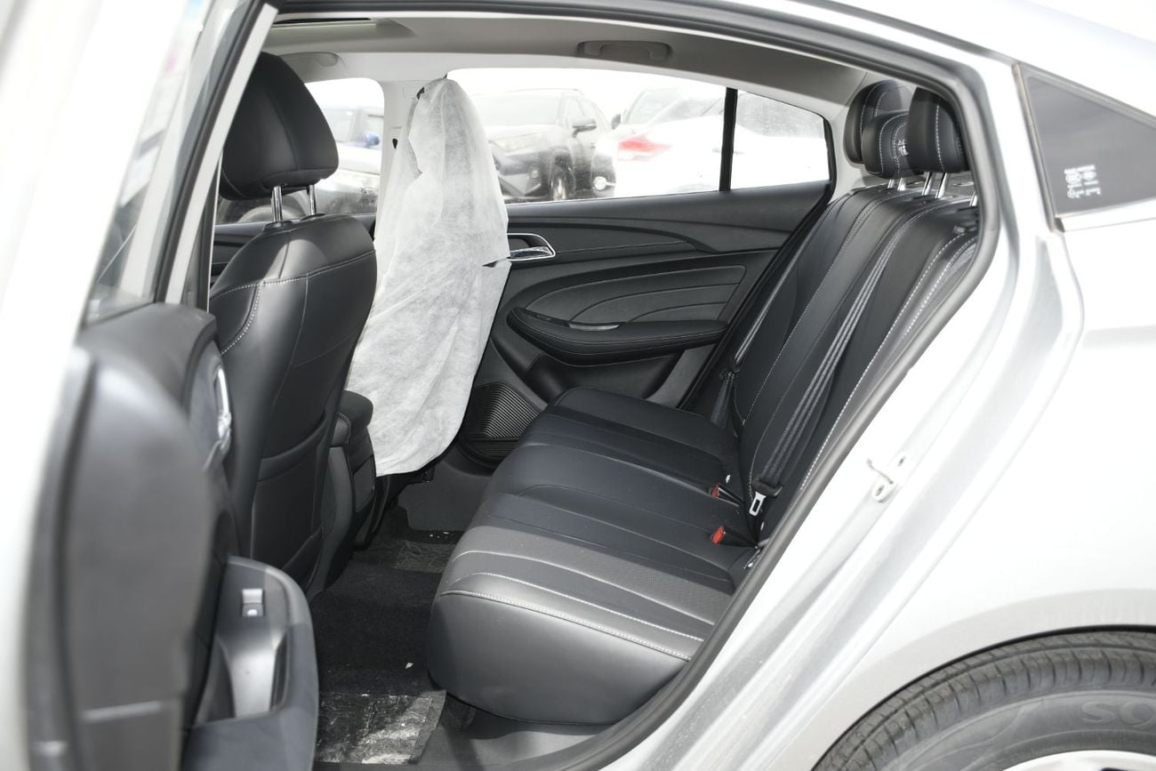أم جي 5 1.5L Comfort (local 10 % )