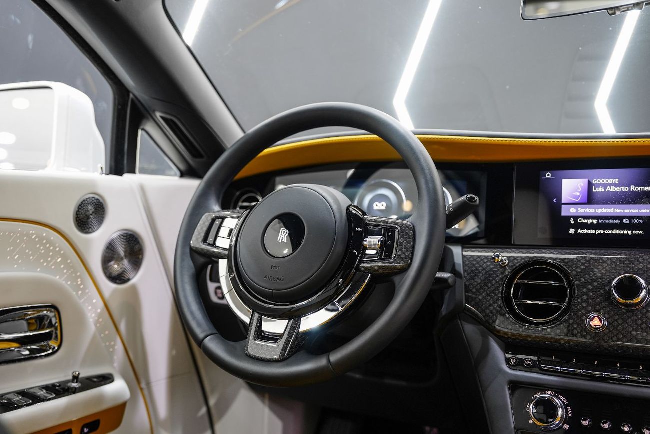 رولز رويس سبيكتر Coupe Black Badge, Bespoke Audio, Starlight, Dealer Warranty + Service!!