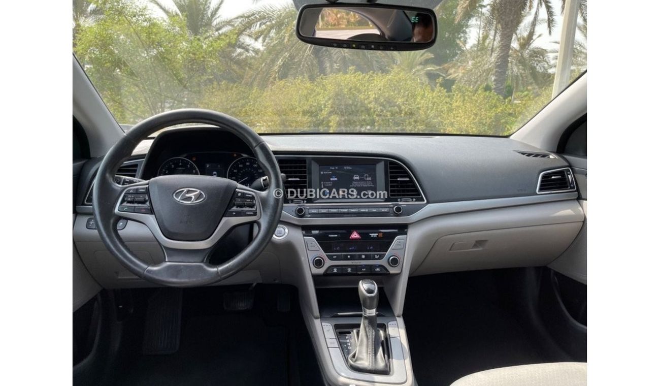 هيونداي إلانترا GL هاي