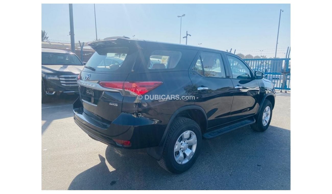 Toyota Fortuner TOYOTA FORTUNER 2.7 AT AUTO AC 2023