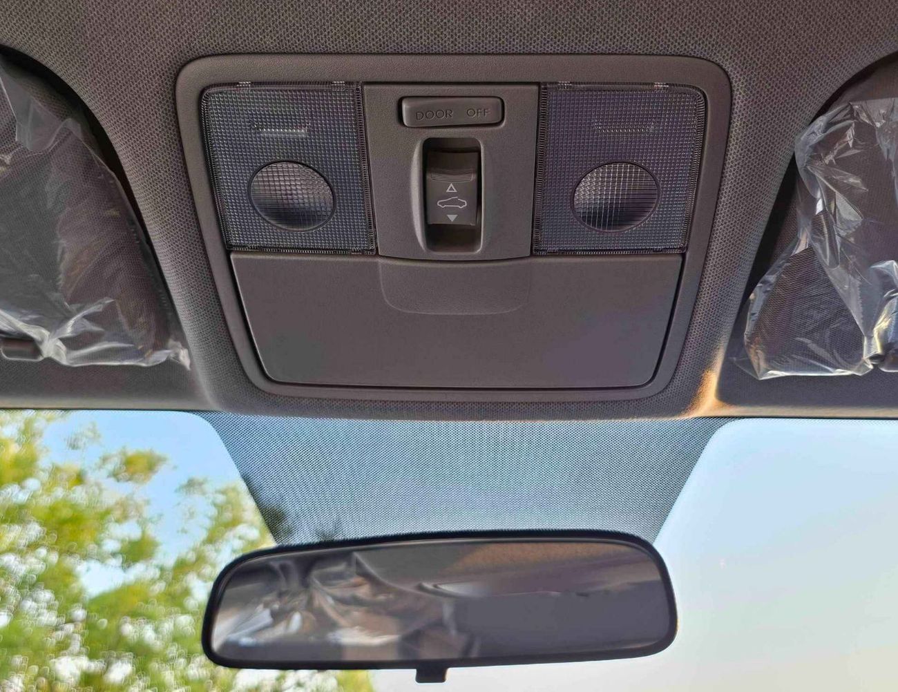 كيا KX1 DUAL TONE/1.4L PETROL/CVT WITH SUNROOF/CHROME HANDLE/ (CODE # KX1FT)