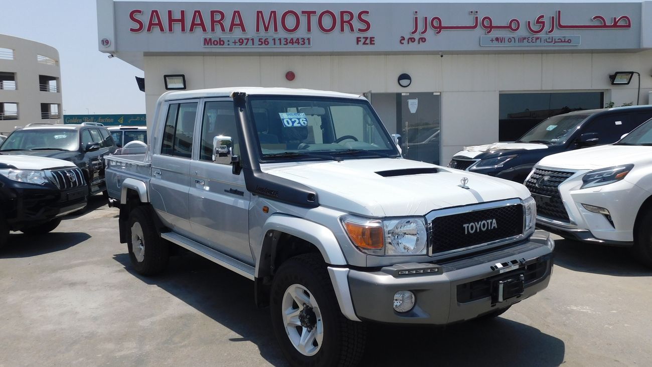 Toyota Land Cruiser Pick Up 79 DOUBLE CAB LX LIMITED V8 4.5L DIESEL 6 SEAT MANUAL TRANSMISSION