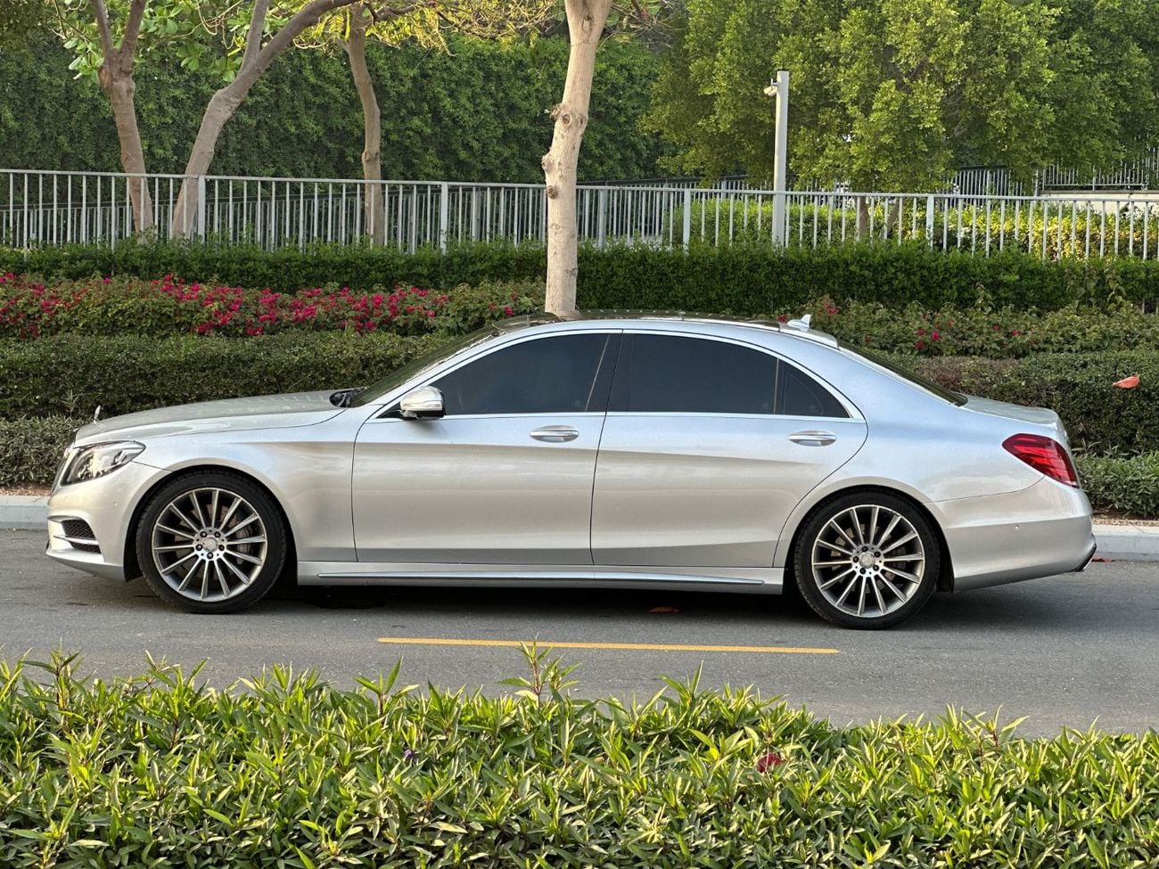 مرسيدس بنز S 400 AMG