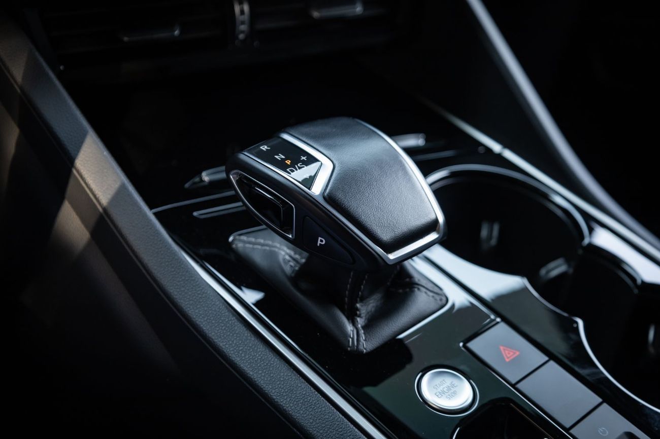 Volkswagen Touareg R-Line 3.0L AWD