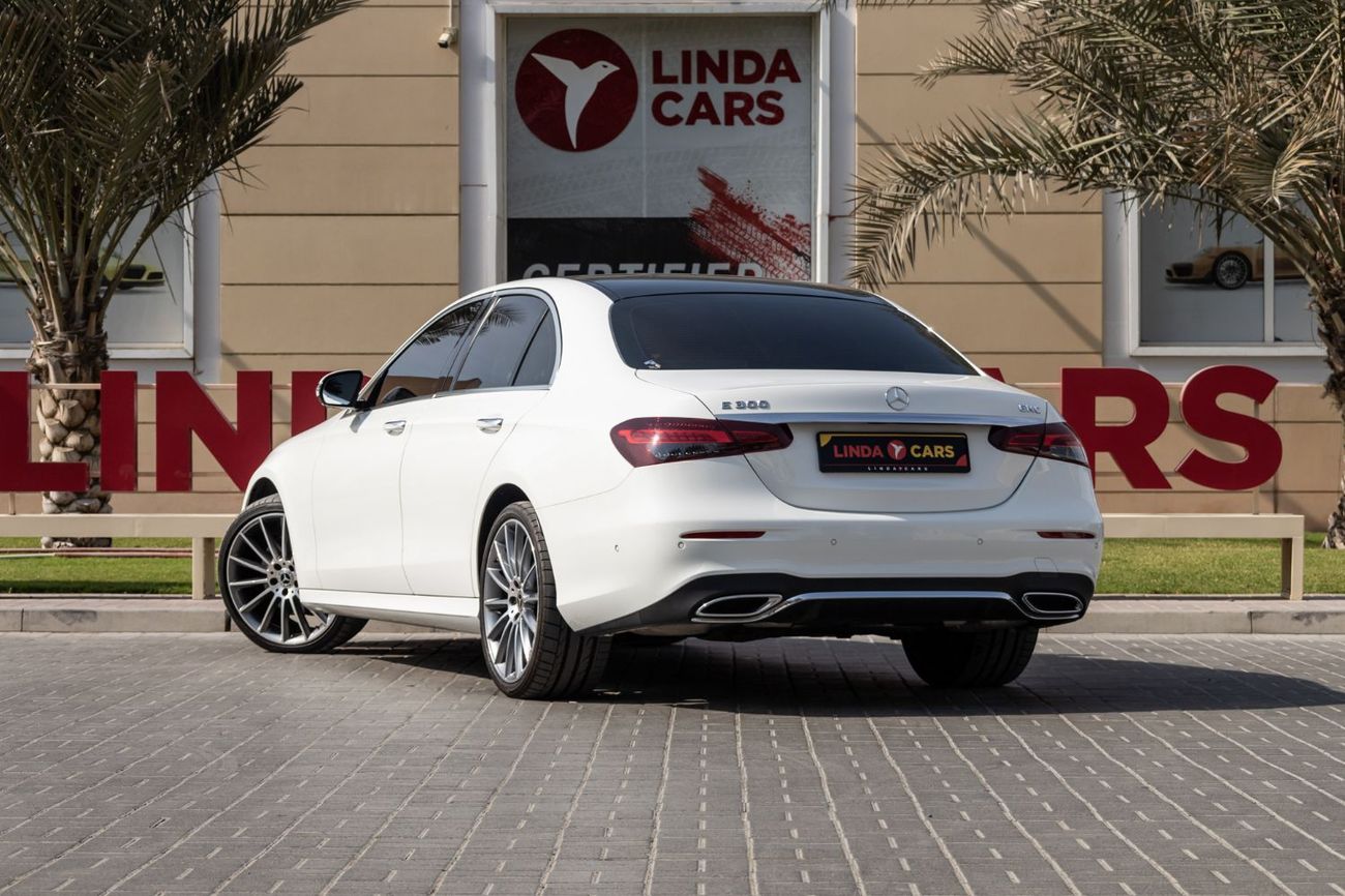 Mercedes-Benz E300 Premium 2.0L