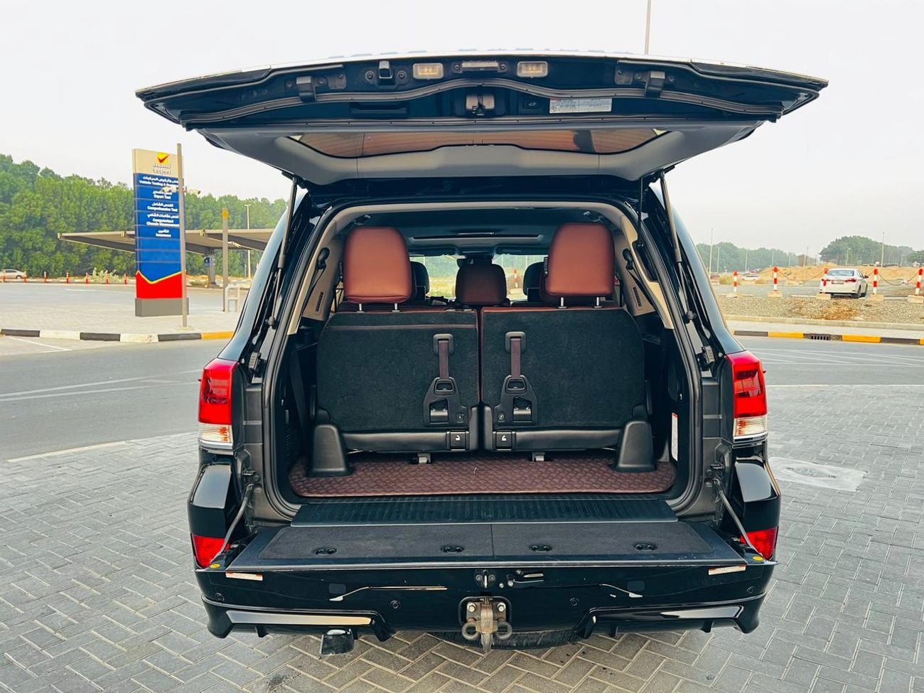 Toyota Land Cruiser VXR 5.7