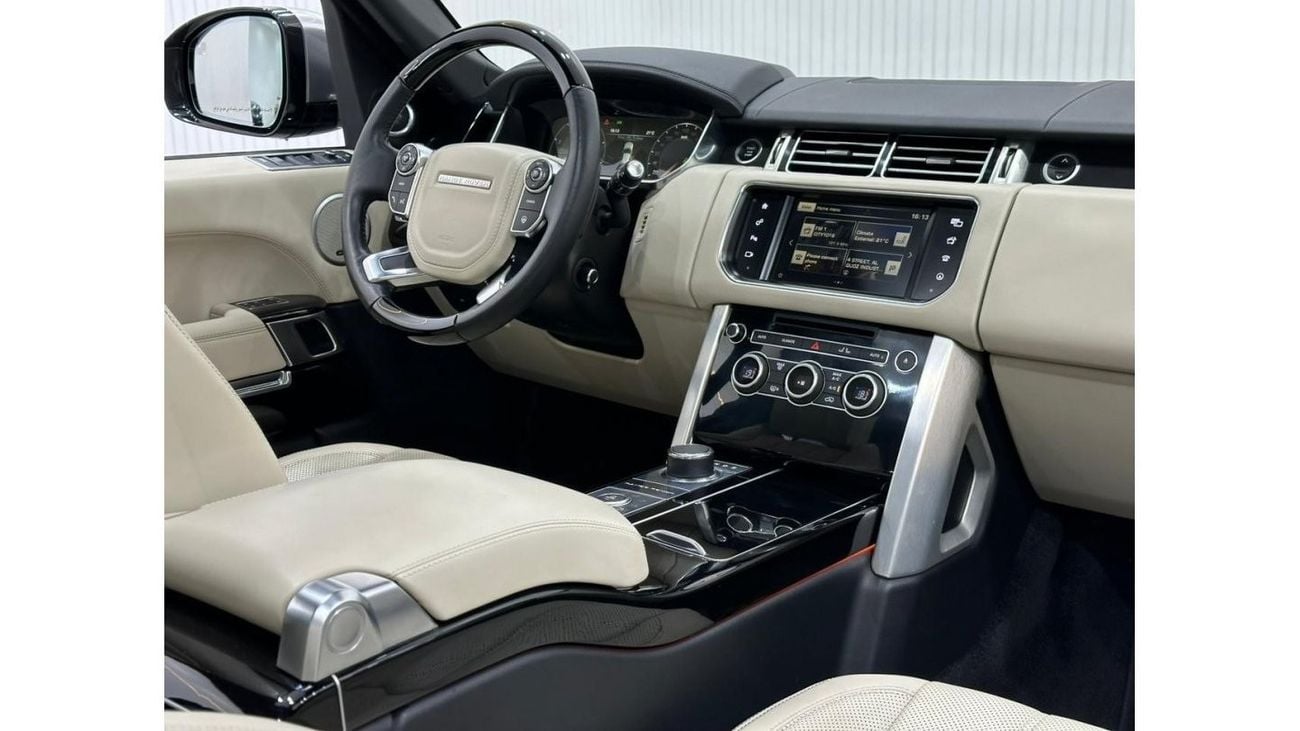 Land Rover Range Rover 2016 Range Rover Vogue SE V8 Supercharged, Full Range Rover Service History, GCC