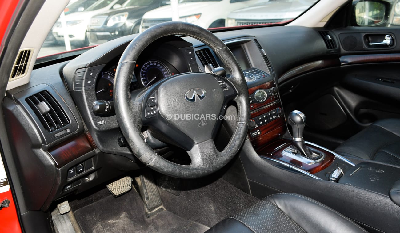 إنفينيتي G25 موديل 2012 لون أحمر خليجى رقم واحد فتحة جلد رنجات حساسات بدون حوادث بحالة ممتازة لاتحتاج لأى مصاريف
