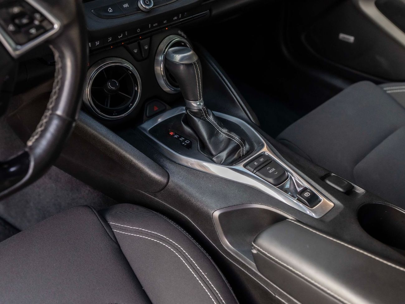 شيفروليه كامارو 1LT 3.6L (335 HP)