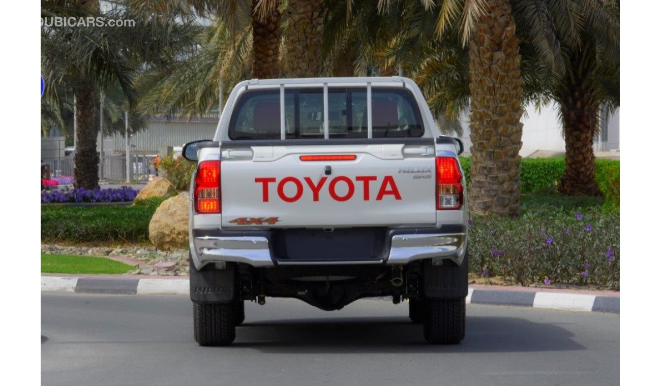 تويوتا هيلوكس Double Cab SR5 2.7L Petrol 4WD Manual