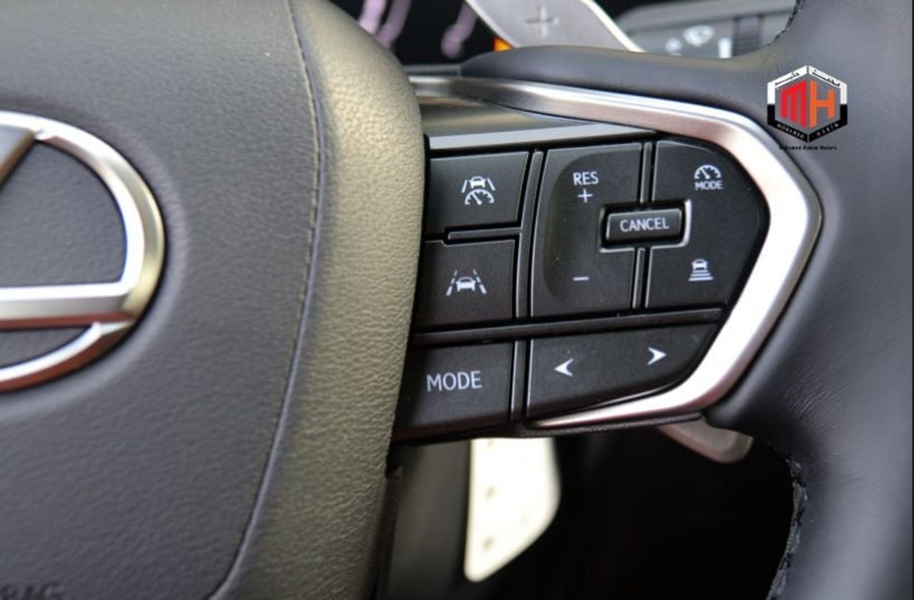 لكزس NX350 Lexus NX350h Standard Hybrid 2026 – هايبرد ستاندرد | فتحة سقف | أبيض خارجي | داخلية حمراء