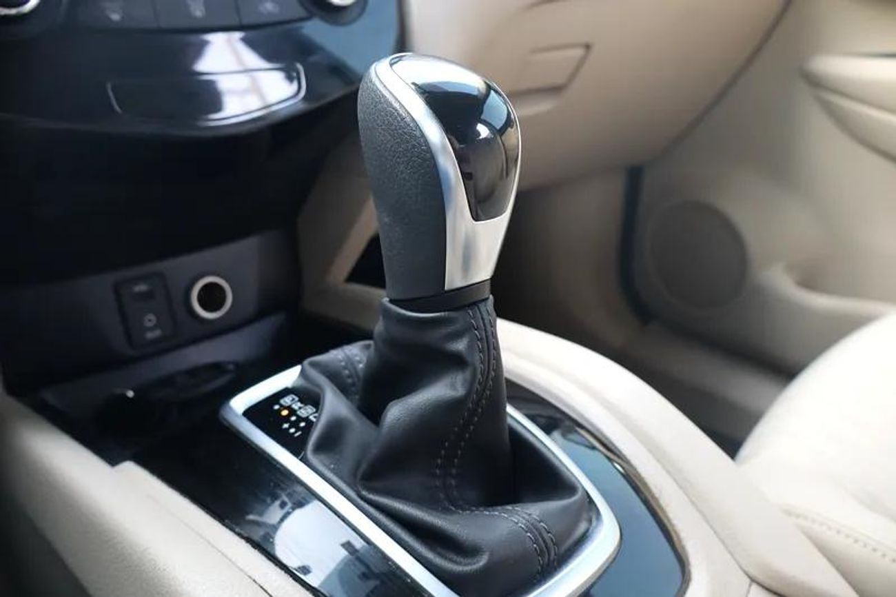 Nissan XTrail S 2.5L (169 HP) FWD (5 Seater)