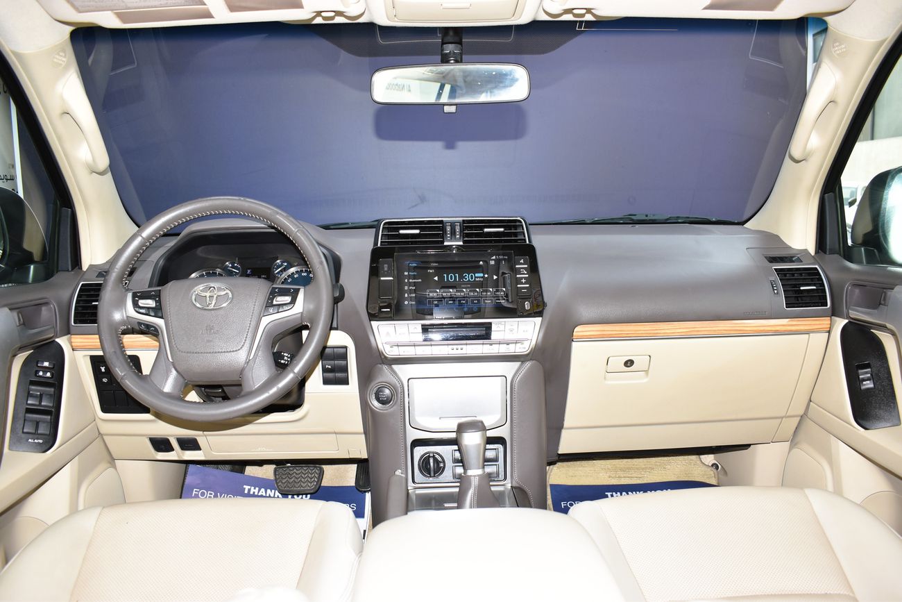 Toyota Prado AED 2599 PM | 4.0L VXR V6 4WD GCC WITH DEALER WARRANTY