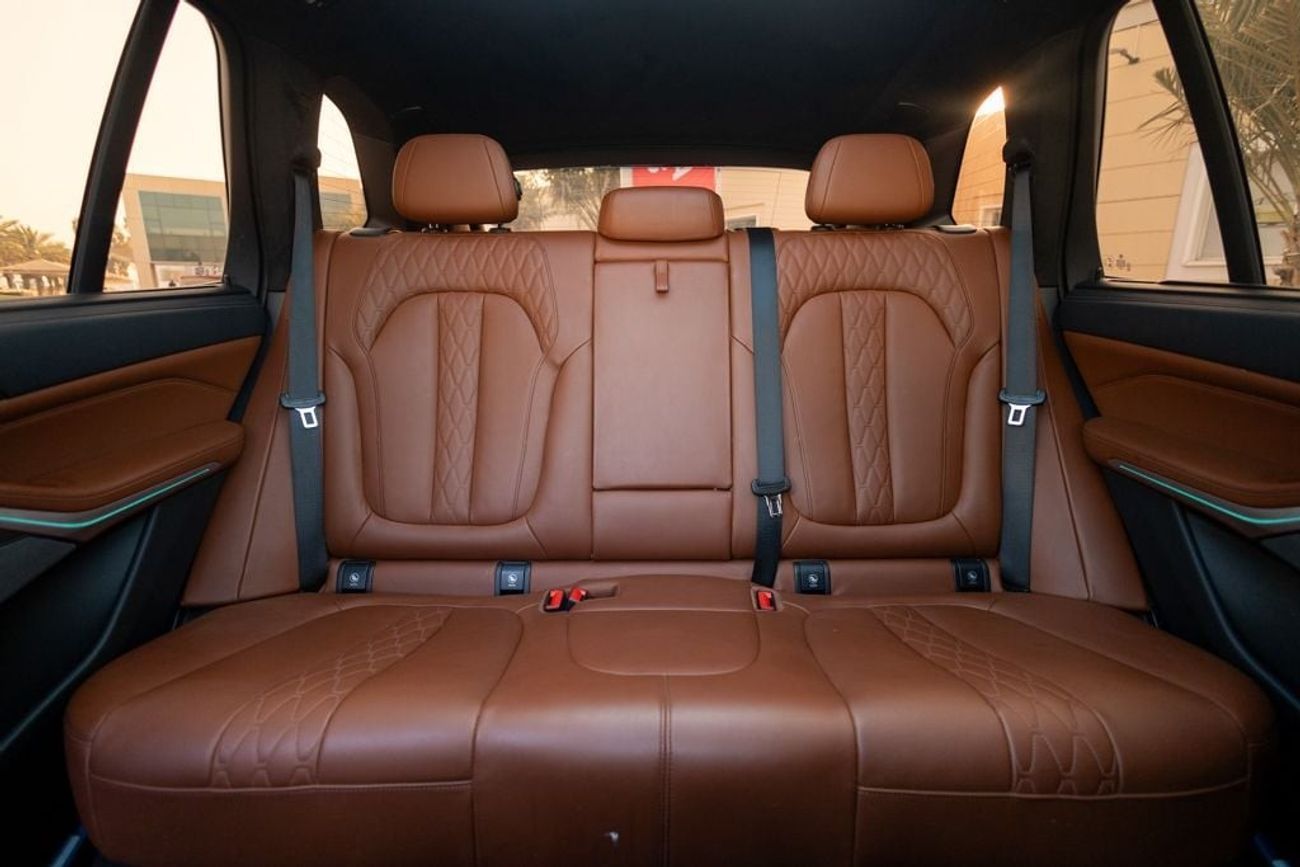 BMW X5 M50i Luxury 4.4L