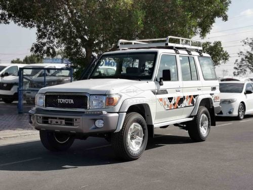 تويوتا لاند كروزر 70 4.2L Diesel, V Grade, Full Option (CODE # LX7602)