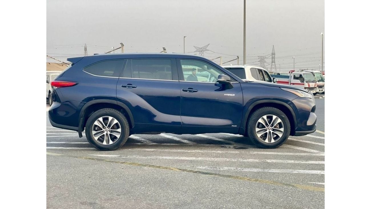 Toyota Highlander 2021 Toyota Highlander XLE hybrid Fuel - 2.5L V4 - Full Option - 4x4 AWD - Fully 7 Leather Seats - 5