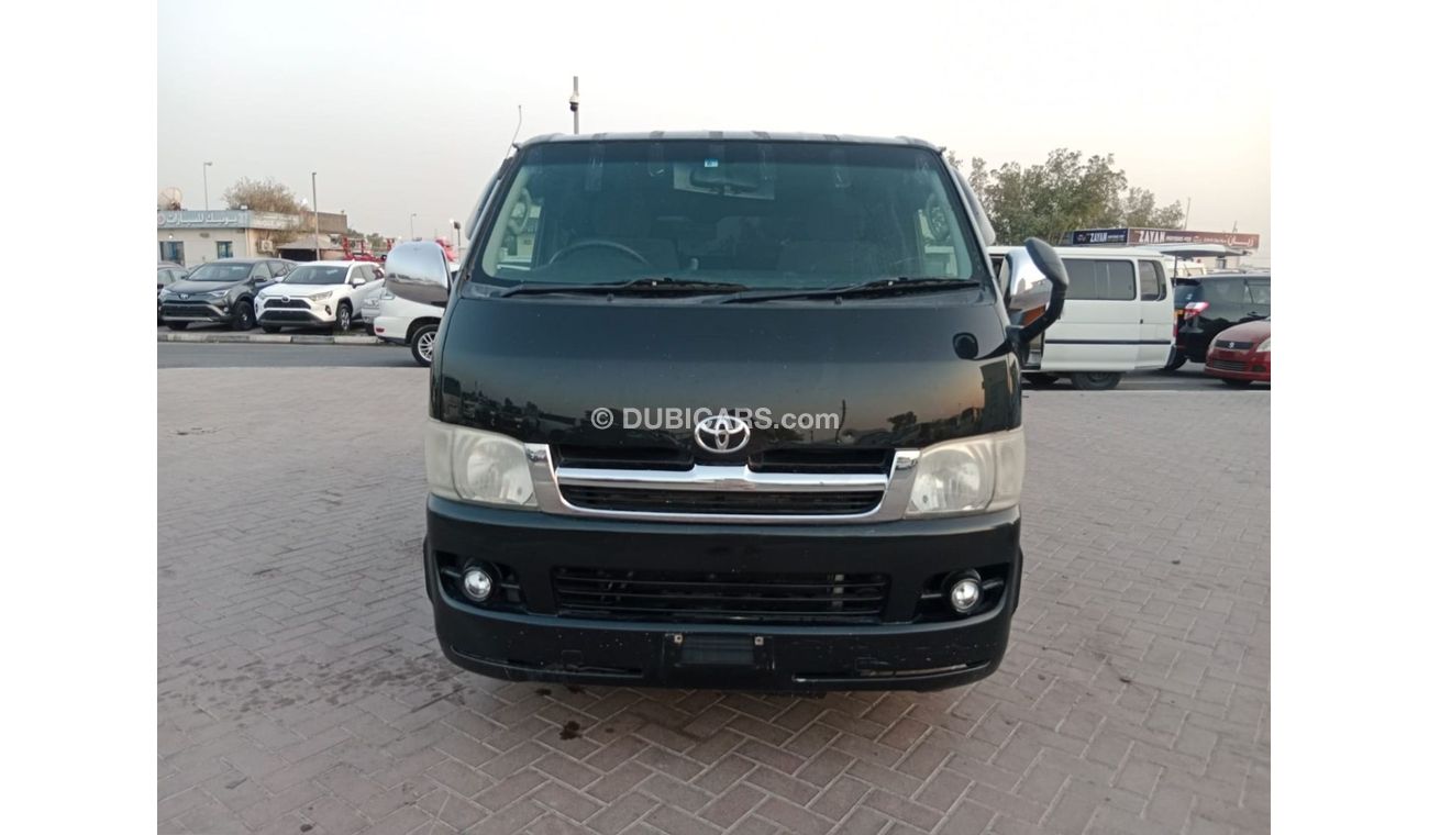 Toyota Hiace TOYOTA HIACE VAN RIGHT HAND DRIVE (PM1616)