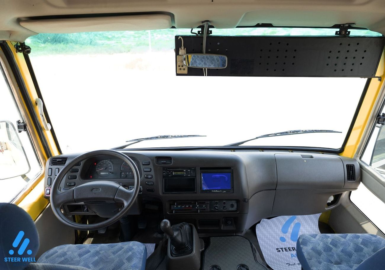 Mitsubishi Rosa 2016 32 Seater School Bus 4.2L Diesel MT / Like New Condition / GCC Specs / Book Now