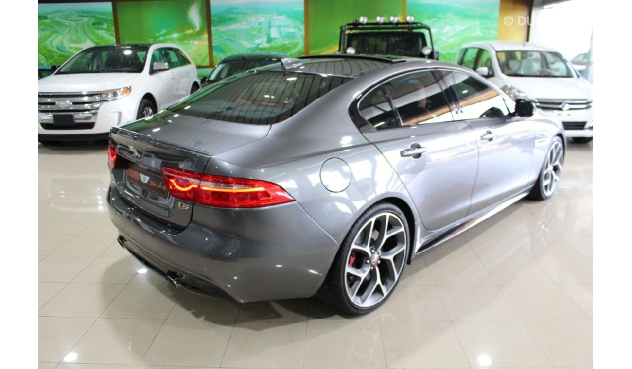 Jaguar XE s