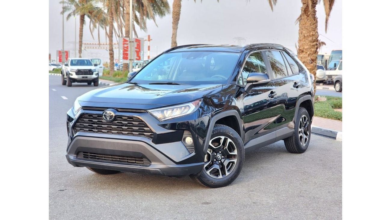 Toyota RAV4 TOYOTA RAV4 XLE 2021