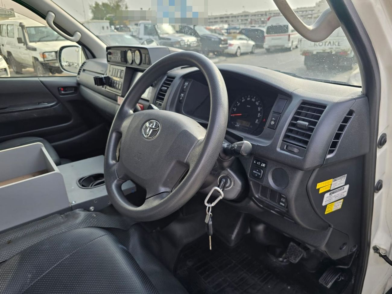 Toyota Hiace TOYOTA HIACE VAN AMBULANCE RHD 2014 MODEL 2.7 L PETROL AUTOMATIC(PM13940)