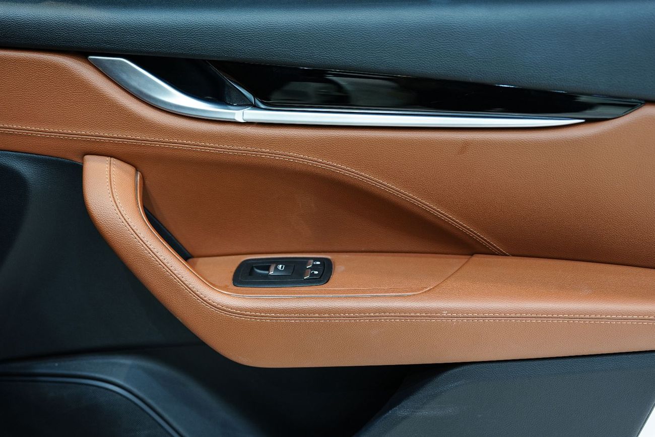 مازيراتي ليفونت Std 3.0L (350 HP) 2019 Maserati Levante Q4, Panoramic Roof, Very Low Mileage, GCC Specs!!