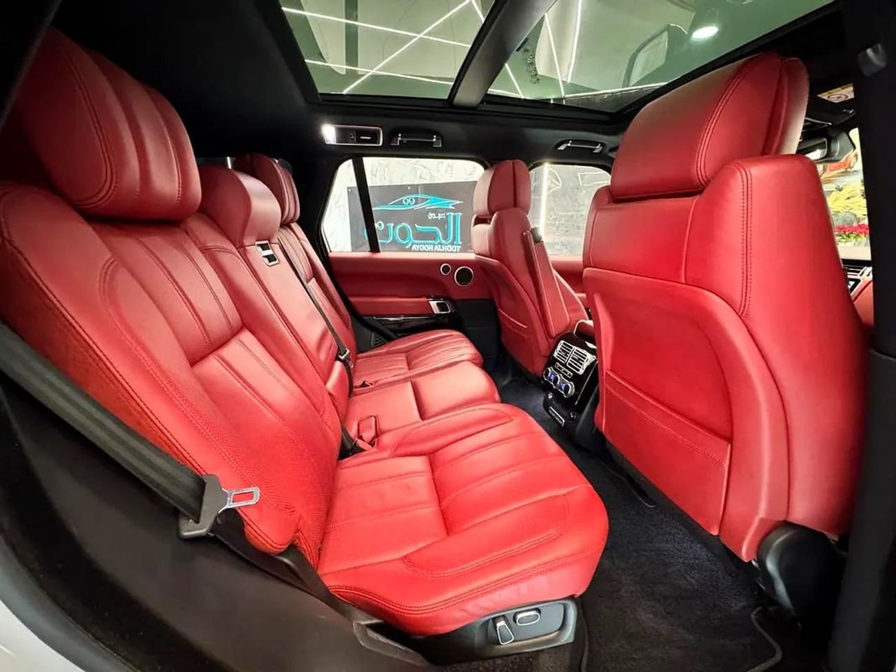 لاند روفر رينج روفر Supercharged 5.0L LOVELY SUPERCHARGED RR VOGUE V8 || GCC II TOP RANGE || ACCIDENT FREE || LOW MILES