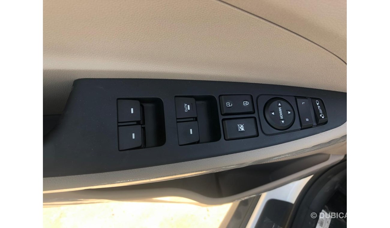 Hyundai Tucson 2.0L PETROL START BUTTON WITHOUT SUNROOF