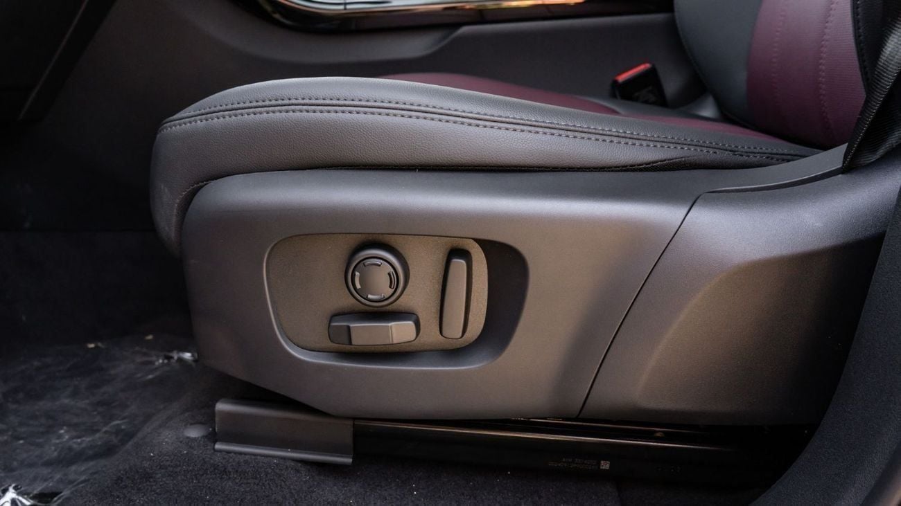 لاند روفر رانج روفر إيفوك 2025 | RANGE ROVER EVOQUE 249PS PREMIUM HONOR [ EXPORT ONLY ]