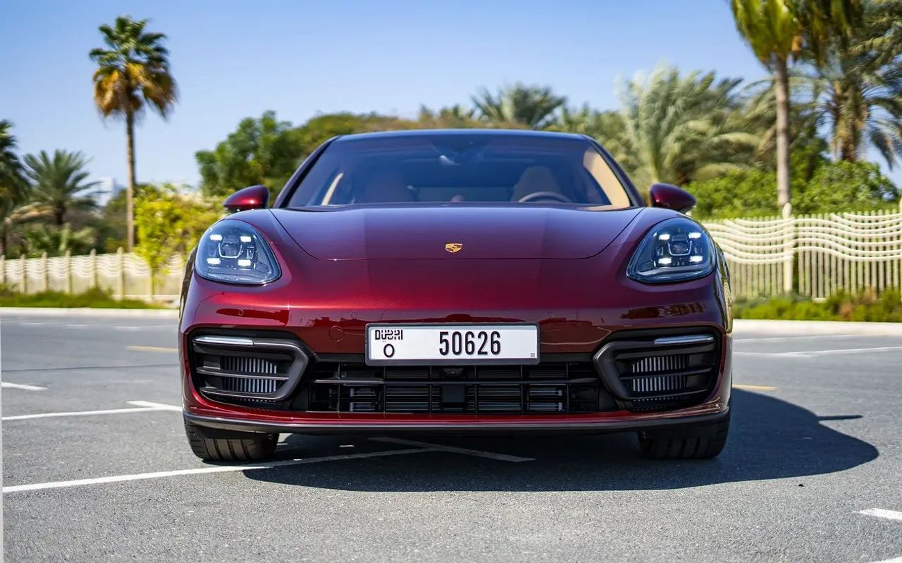 Porsche Panamera 4