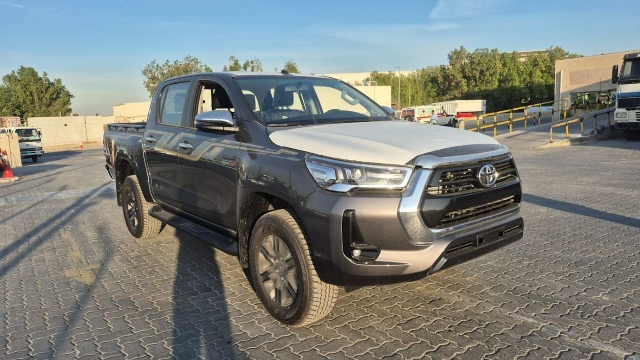 Toyota Hilux SR5 (NON GCC) Hilux Auto Full Option GCC 2025M