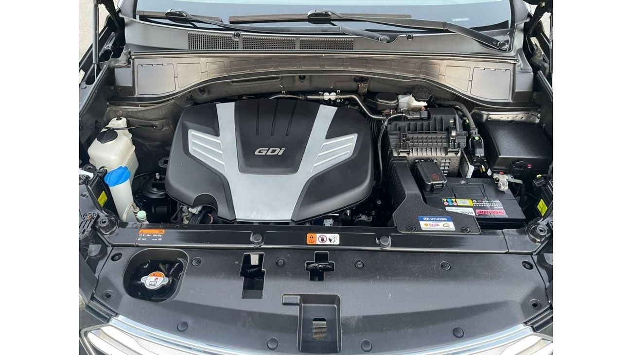 Hyundai Santa Fe 2015 Hyundai Santa Fe Ultimate Limited Edition Full Option - 3.3L V6 - AWD 4x4 - 7 Seater Full Panor