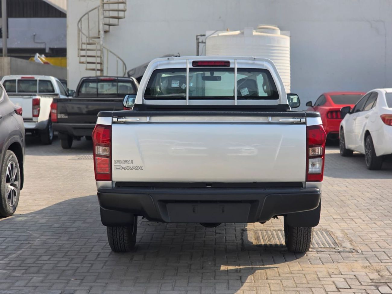 Isuzu DMax 1.9L (4x4) RBA Single Cab (2 Doors) MY 2025 - Made in India
