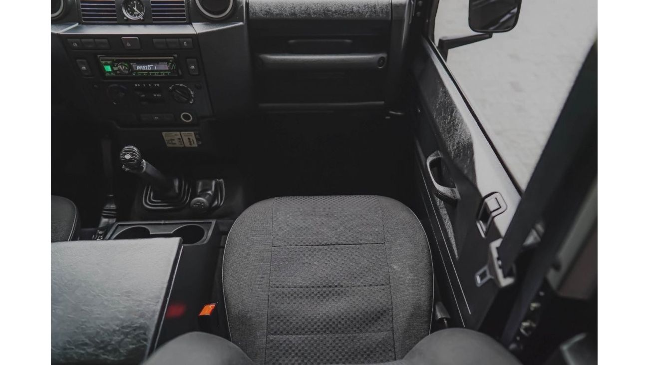 Land Rover Defender 110